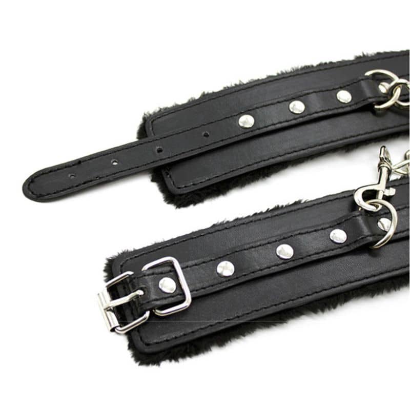 Bdsmhandschellen Mit Fell