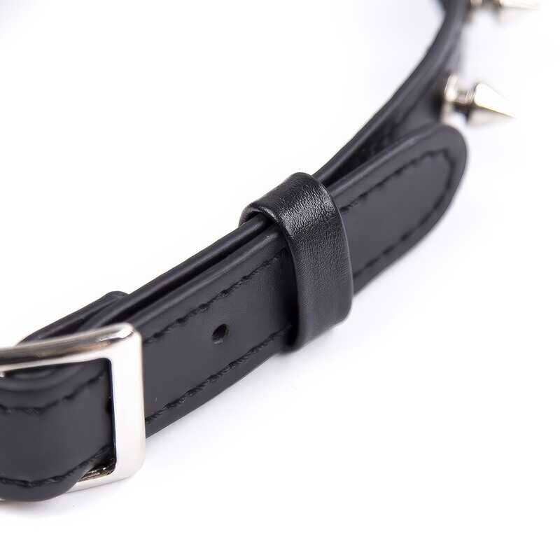 BDSM Halsband mit Metallspitzen
