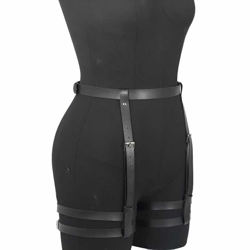 Hosenträger bondage harness