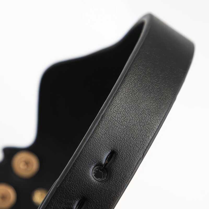 BDSM Halsband mit Gold Leine