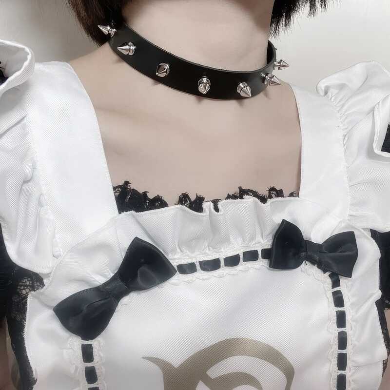 BDSM Halsband mit Metallspitzen