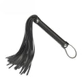 Schwarze BDSM Peitsche