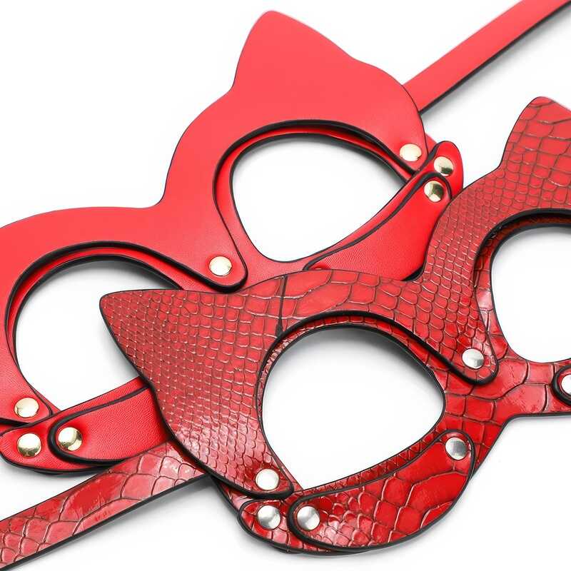 Rote Luxusbdsmmaske