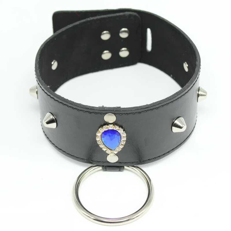 Rollenspiel Mit BDSM Halsband Und Leine